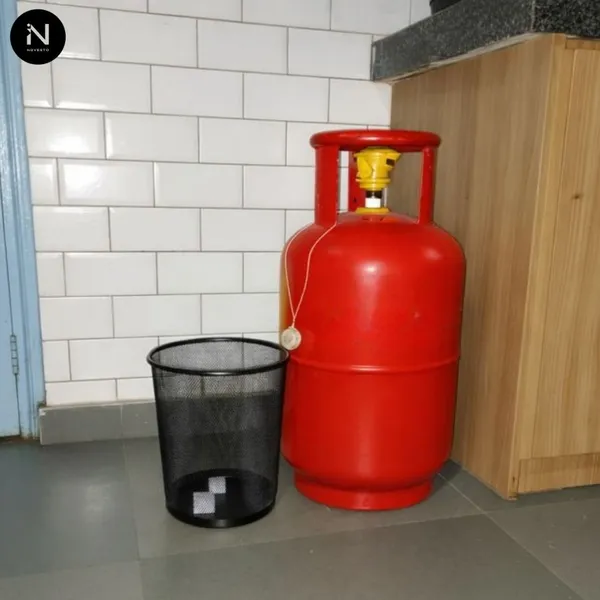 Black_Small_Metal_Mesh_Dustbin_For_Home,_School,_Bedroom,_Kitchen,_Office_9.4_Ltr_Iron_Dustbin_Pack_Of_2