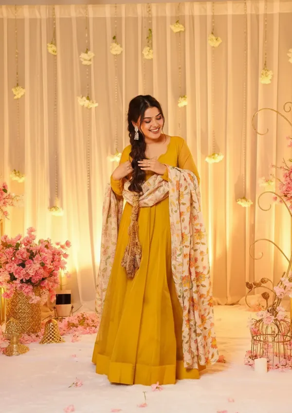 Yellow_Banjaran_Flared_Georgette_Gown_Digital_Print_Dupatta_For_Women