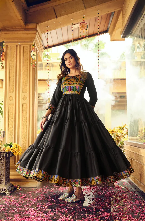 Pink_Premium_Banjaran_Pure_Cotton_Gamthi_Jacquard_Neck_Ruffle_Gown_For_Women