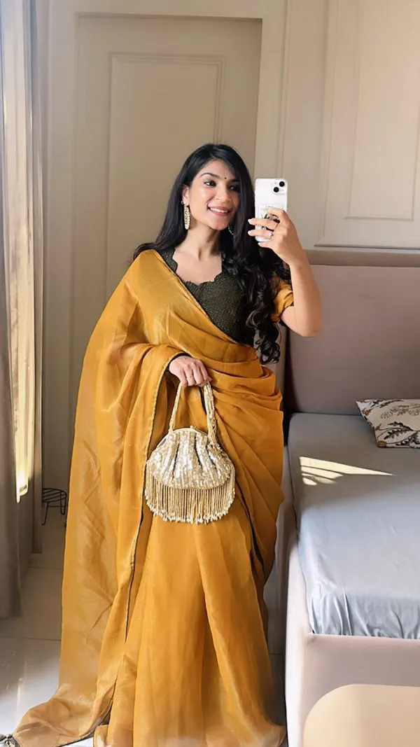 Yellow_Premium_Banjaran_Heavy_Zalar_Designer_Pattern_And_Georgette_Blouse_Gold_Coin_Fabric_Saree_For_Women