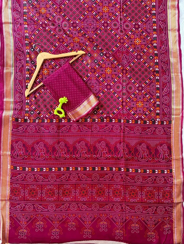 Emerald_Green_Premium_Banjaran_Bandhani_Printed_Chatai_Border_Cotton_Saree_For_Women
