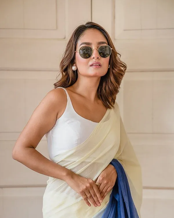 Multicolor_Banjaran_Pure_Linen_Ultra_Hd_Digital_Print_And_Handmade_Zalar_Cotton_Saree_For_Women