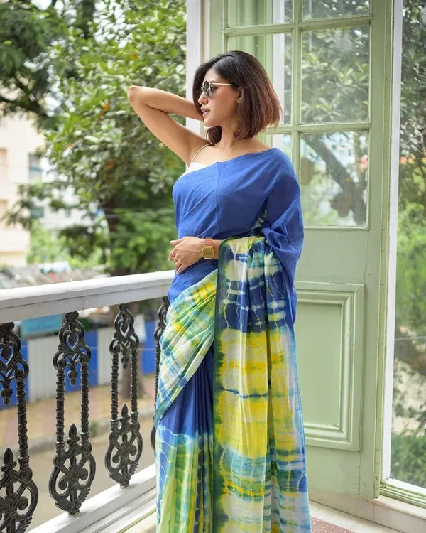 Multicolor_Premium_Linen_Hd_Digital_Print_And_Handmade_Zalar_Finish_Cotton_Saree_For_Women