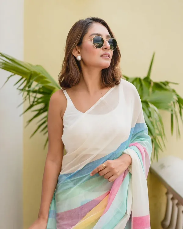 Black_Premium_Banjaran_Linen_Hd_Digital_Print_And_Handmade_Zalar_Finish_Cotton_Saree_For_Women