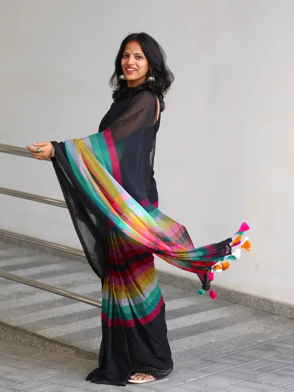Black_Premium_Banjaran_Linen_Hd_Digital_Print_And_Handmade_Zalar_Finish_Cotton_Saree_For_Women