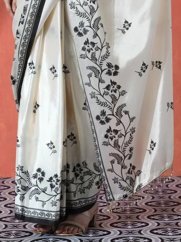 Multicolor_Pure_Banjaran_Gajri_Silk_Linen_Cotton_Digital_Print_Saree_For_Women