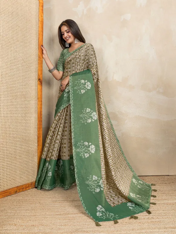 Multicolor_Elegant_Green_And_Beige_Printed_Silk_Saree_For_Women