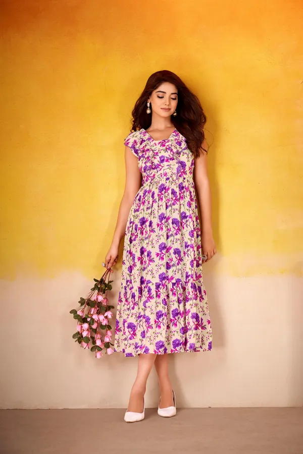 Purple_Floral_Prints_And_Silk_Texture_Create_A_Story_Of_Elegance_And_Charm_Kaftan_For_Women