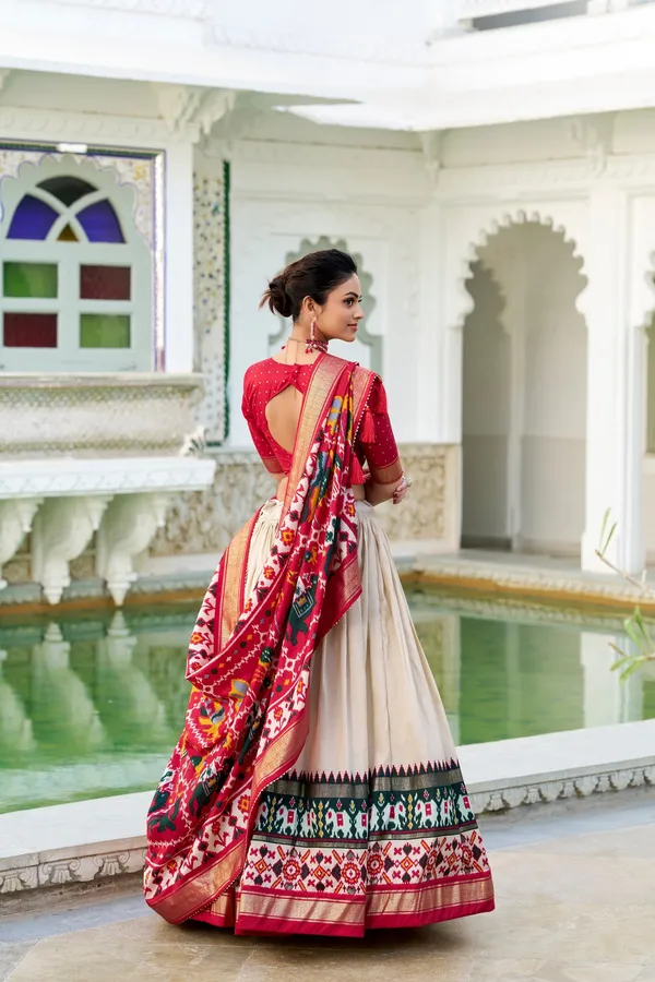 Multicolor_Presenting_A_Perfectly_Blended_Tussar_Silk_Lehenga_For_Women