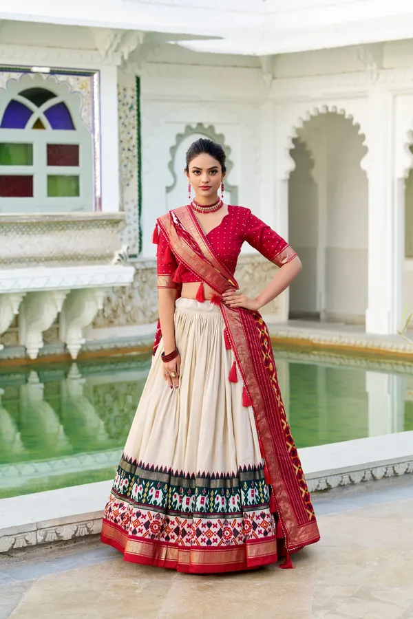 Multicolor_Presenting_A_Perfectly_Blended_Tussar_Silk_Lehenga_For_Women