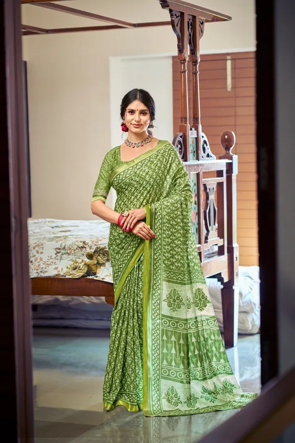 Classic_Parrot_Green_Banzaran_Saree_For_Women