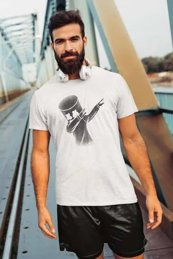 Men's_Solid_Regular_Fit_Cotton_T-Shirt