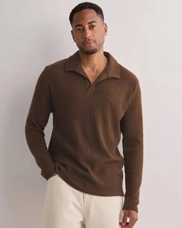Men's_Solid_Regular_Fit_Cotton_T-Shirt