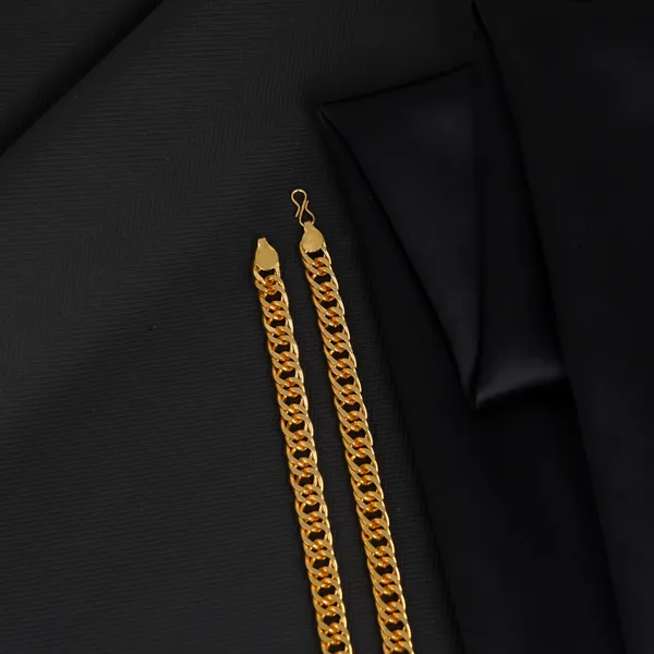 Gold_Toned_Cuban_Link_Chain_Necklace_For_Men.