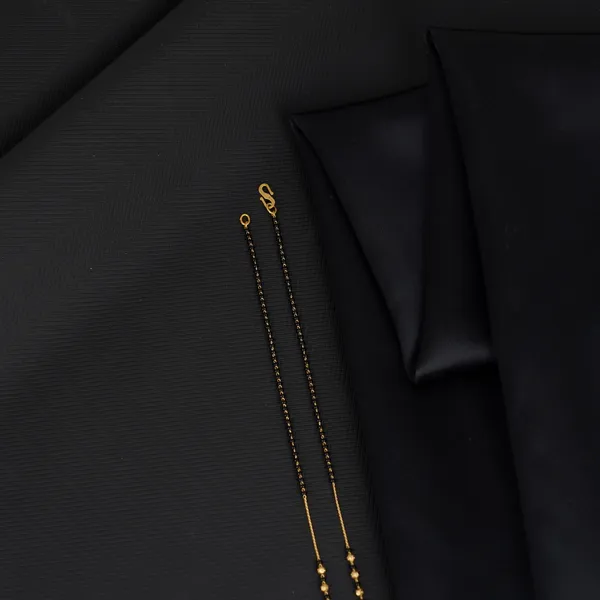 Elegant_Gold_Tone_Mangalsutra_Chain_With_Crystal_Pendant.