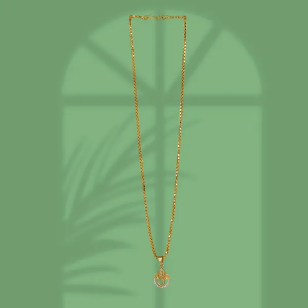 Elegant_Gold_Tone_Leopard_Pendant_Necklace_Pack_Of_1