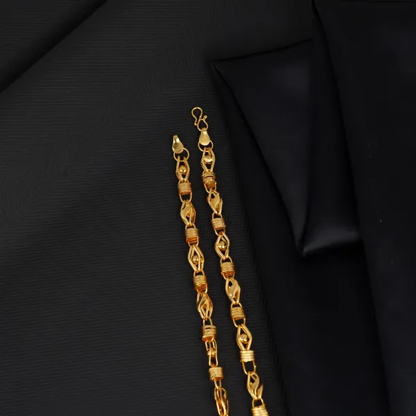 Traditional_Gold_Toned_Barrel_Chain_Necklace_For_Men.