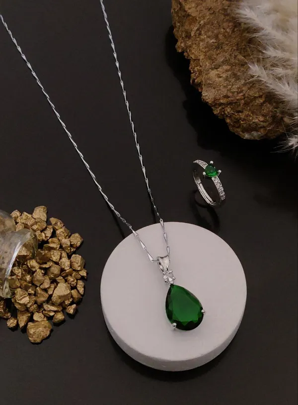 Elegant_Emerald_Green_Teardrop_Pendant_Necklace_With_Matching_Ring_Pack_Of_2