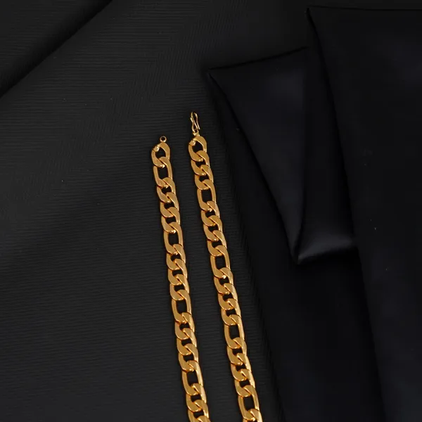 Gold_Toned_Figaro_Chain_Necklace_For_Men.