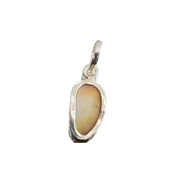 Shukra_Mani_Silver_Locket_7_Carat_100%_Natural_Shukramani_100%_Certified_From_Authentic_Laboratory