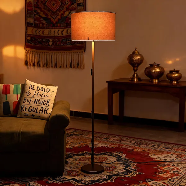 Golden_Metal_Floor_Lamp_For_Home_Lighting