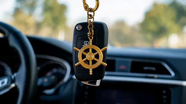 Gold_Metal_Keychain_For_Everyday_Carry