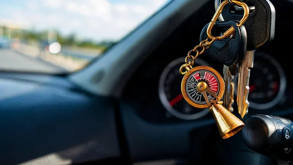 Gold_Metal_Keychain_For_Everyday_Carry