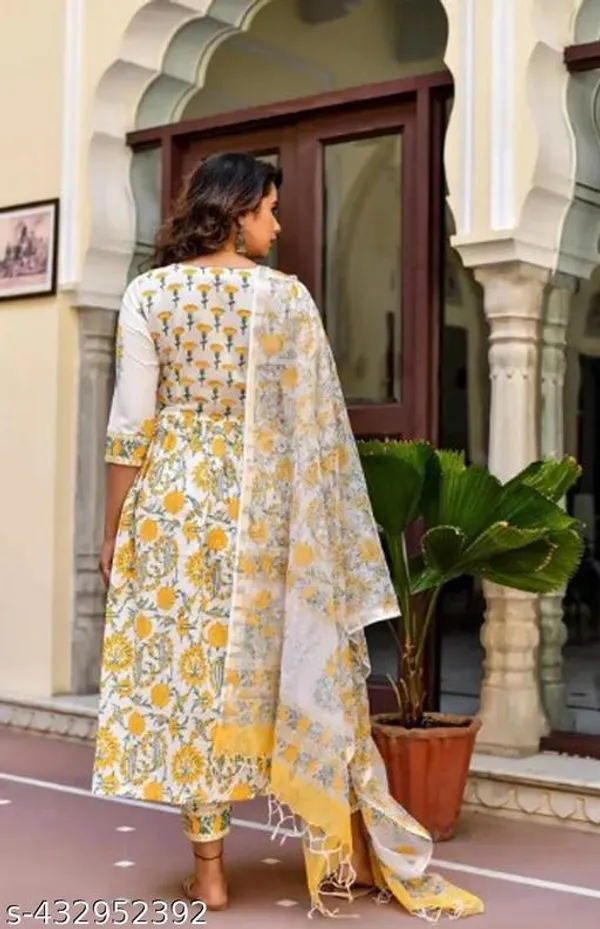 DASY_WHITE_GOWN_KURTA_SET