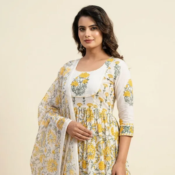 DASY_WHITE_GOWN_KURTA_SET