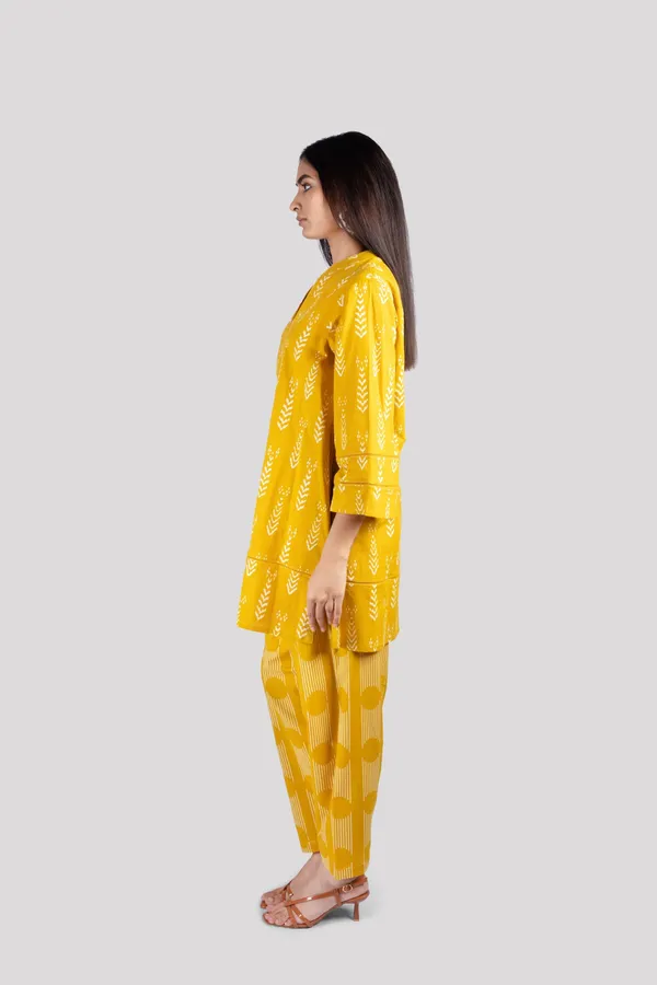 Yellow_Cotton_Lace_Sleeves_Hem_Co_Ord_Set_With_Comfort_Salwar_For_Women