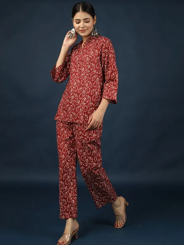 Red_Pure_Cotton_Floral_Printed_Top_With_Trousers_For_Women