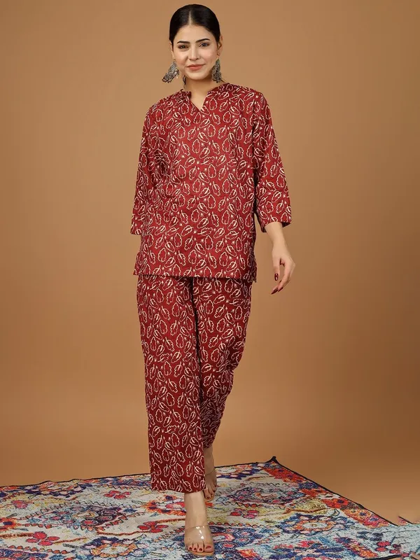 Red_Cotton_Printed_Mandarin_Collar_Top_With_Trousers_Co_Ords_For_Women