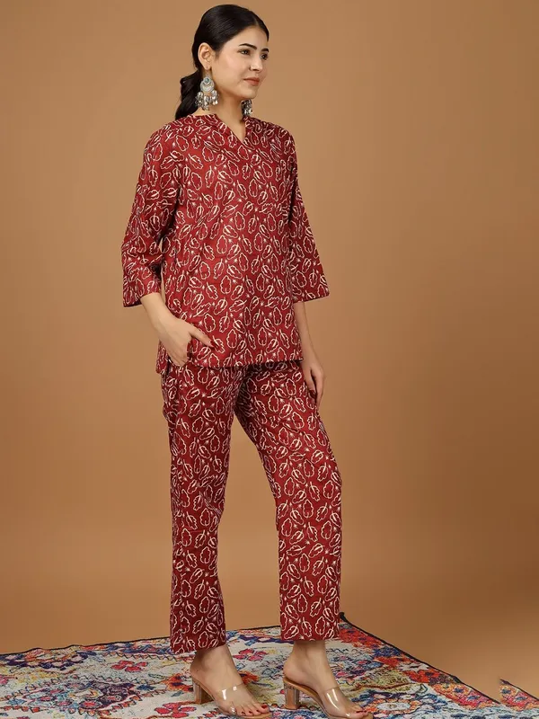 Red_Cotton_Printed_Mandarin_Collar_Top_With_Trousers_Co_Ords_For_Women