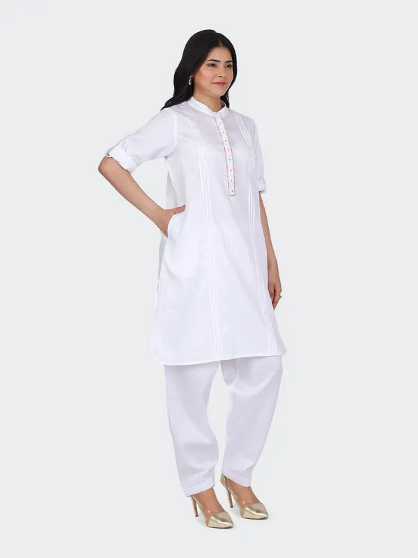 White_Cotton_Embroidered_Front_Kurta_Set_With_Salwar_For_Women