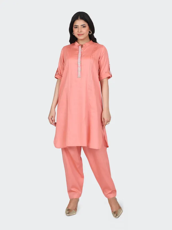 Peach_Cotton_Embroidered_Front_Kurta_Set_With_Salwar_For_Women