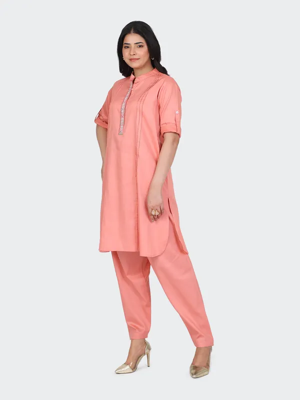 Peach_Cotton_Embroidered_Front_Kurta_Set_With_Salwar_For_Women