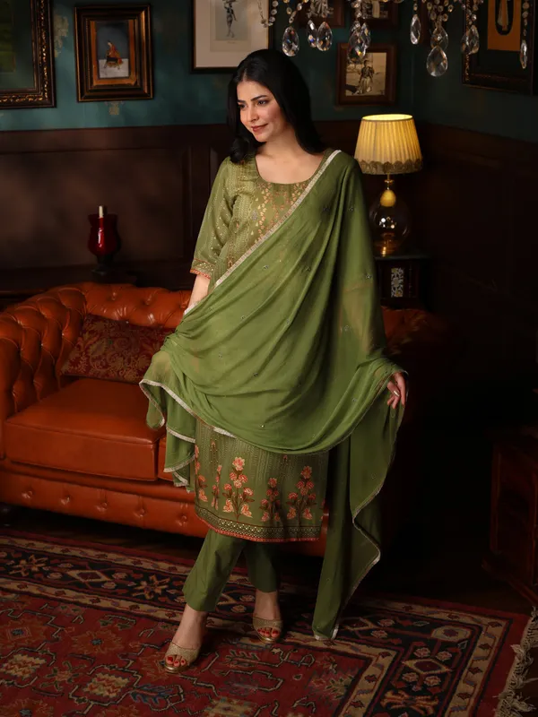 Green_Cotton_Hand_Embroidered_Front_Kurta_Set_With_Dupatta_Lace_For_Women