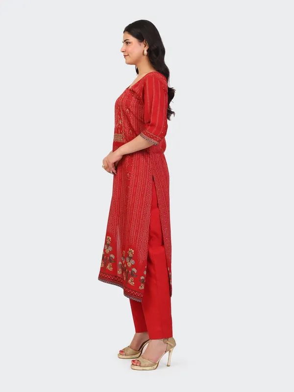 Red_Cotton_Hand_Embroidered_Front_Kurta_Set_With_Dupatta_Lace_For_Women