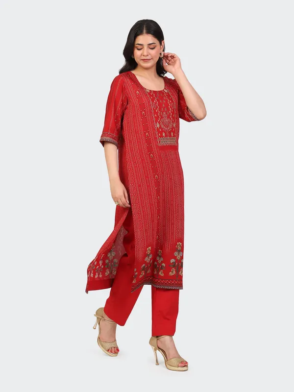 Red_Cotton_Hand_Embroidered_Front_Kurta_Set_With_Dupatta_Lace_For_Women