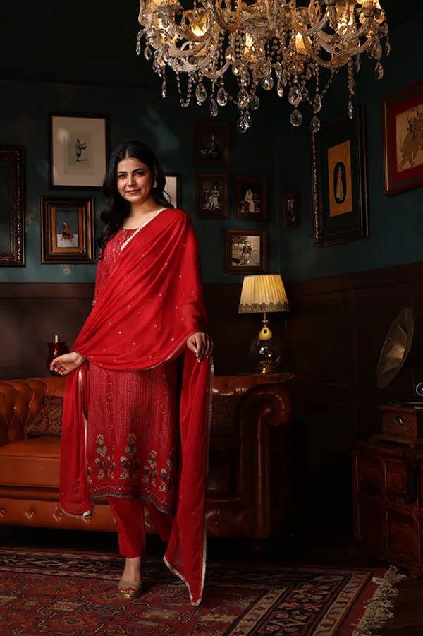 Red_Cotton_Hand_Embroidered_Front_Kurta_Set_With_Dupatta_Lace_For_Women