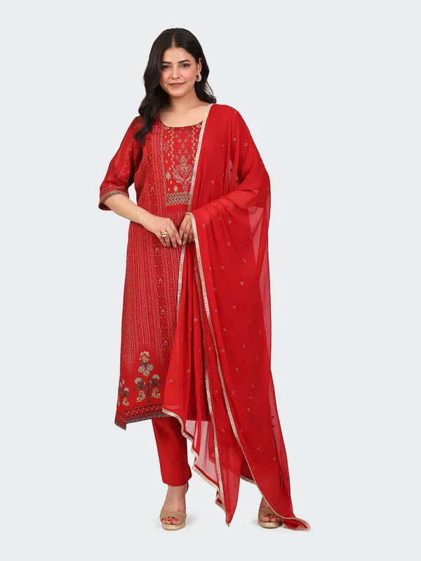 Red_Cotton_Hand_Embroidered_Front_Kurta_Set_With_Dupatta_Lace_For_Women