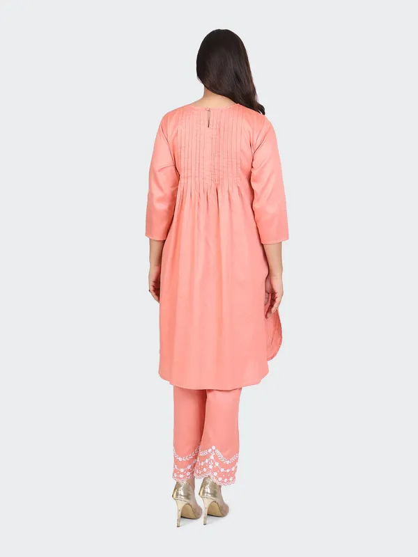 Peach_Cotton_Palazzo_Embroidery_Kurta_Set_For_Women