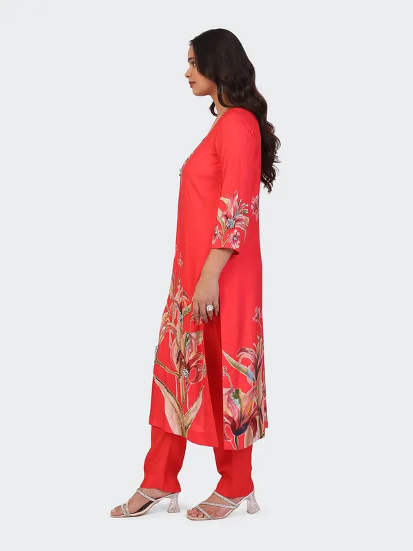 Red_Cotton_Hand_Embroidered_Front_Sleeves_Kurta_Set_With_Dupatta_For_Women