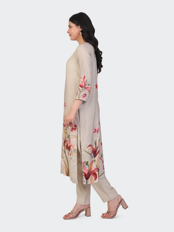 Beige_Cotton_Hand_Embroidered_Front_Sleeves_Kurta_Set_With_Dupatta_For_Women