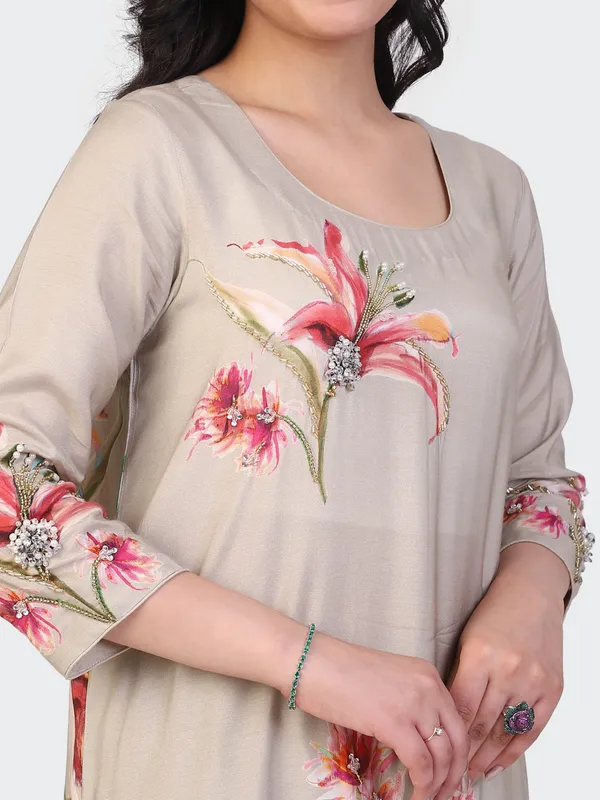 Beige_Cotton_Hand_Embroidered_Front_Sleeves_Kurta_Set_With_Dupatta_For_Women