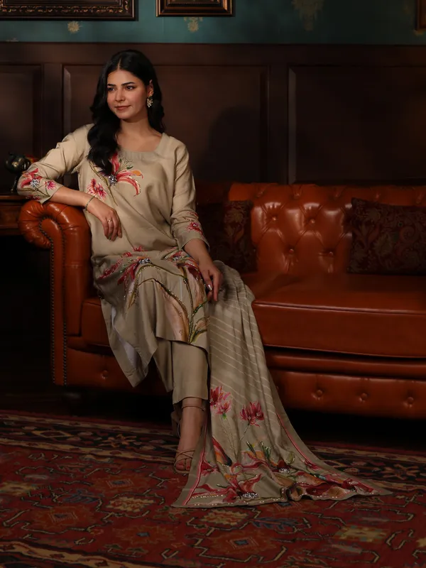 Beige_Cotton_Hand_Embroidered_Front_Sleeves_Kurta_Set_With_Dupatta_For_Women