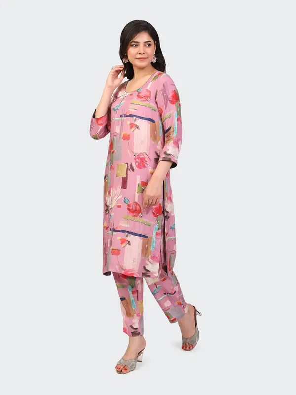 Pink_Cotton_Hand_Embroidered_Front_Sleeves_Kurta_Set_With_Dupatta_For_Women
