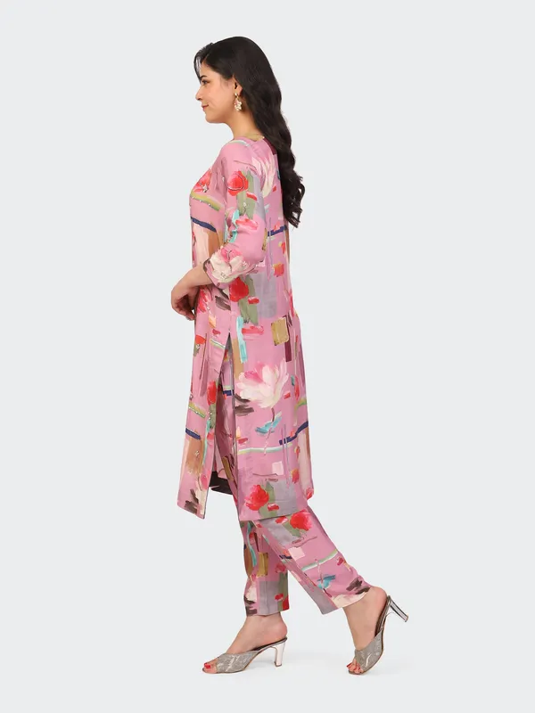 Pink_Cotton_Hand_Embroidered_Front_Sleeves_Kurta_Set_With_Dupatta_For_Women