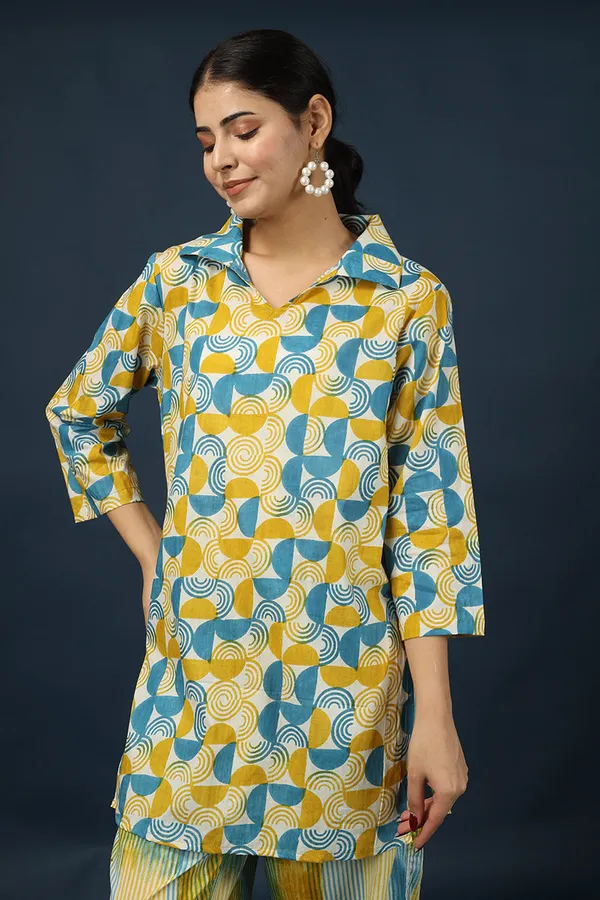 Multicolour_Cotton_Yellow_Blue_Abstract_Pattern_Printed_Kurta_Pyjama_Set_For_Women