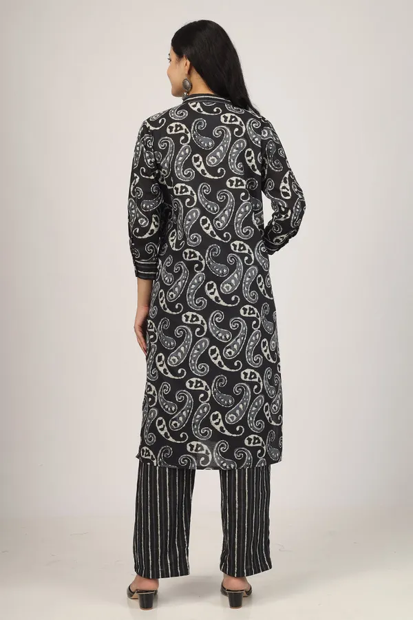 Black_Cotton_Floral_Pattern_Kurta_Pyjama_Set_For_Women